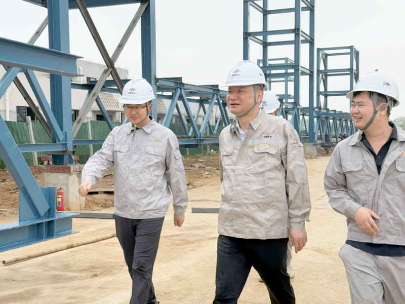 周鴻到公司岳陽(yáng)天辰大道管廊項(xiàng)目開展“雙節(jié)”帶班檢查