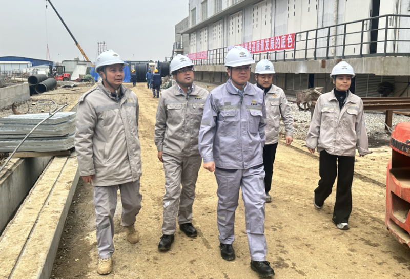 唐文方到公司湖北兩項目督導“大干四季度”會戰工作