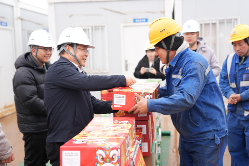 情系一線送溫暖  同心堅(jiān)守共團(tuán)圓 | 四化建工會(huì)開展春節(jié)在建項(xiàng)目慰問活動(dòng)